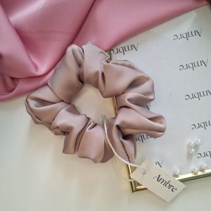 Mała gumka scrunchy mleczne kakao